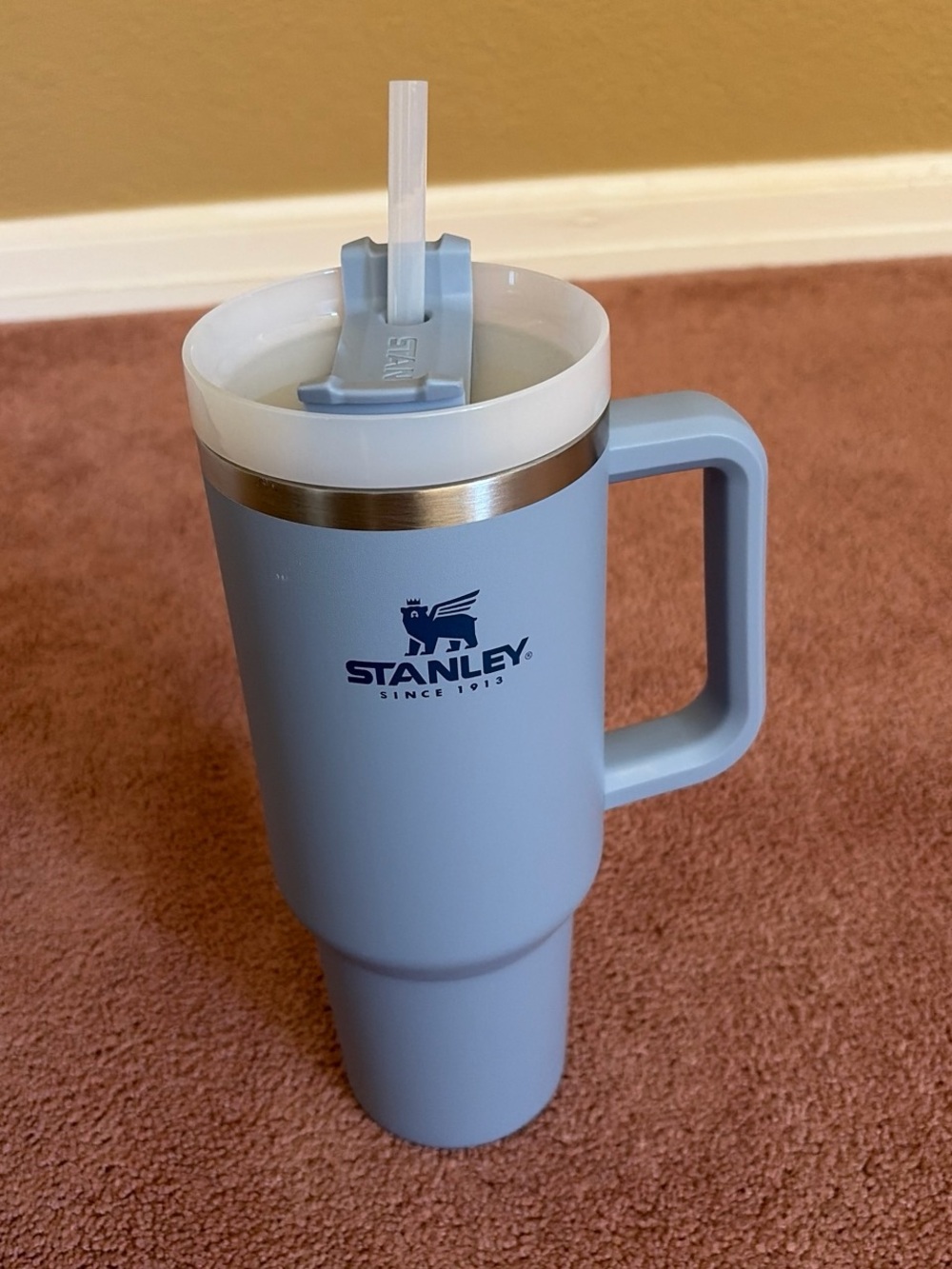 Stanley Light Blue Insulated Travel Mug / Handle and Straw tumbler 40oz tumbler